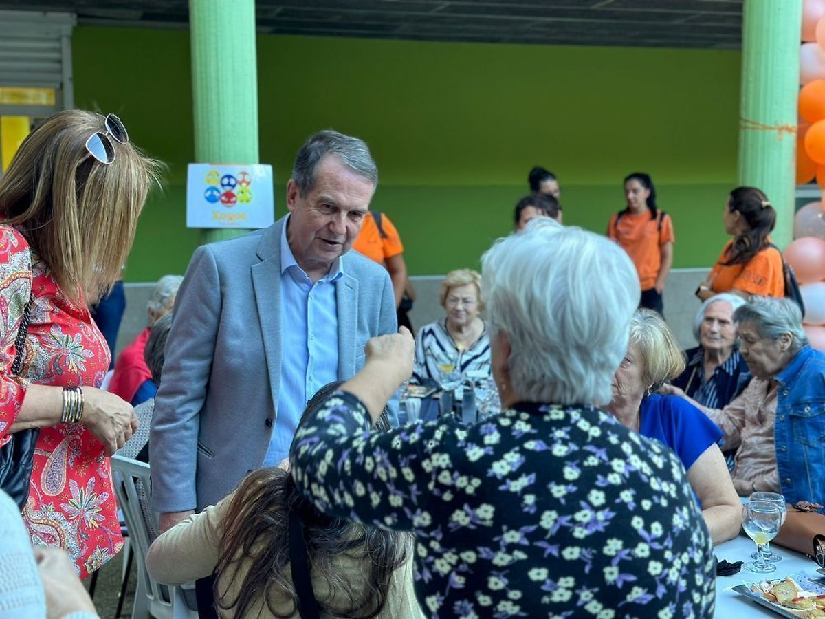 Vigo: 11.744 acompañamientos realizados por cuidadores de barrio desde enero