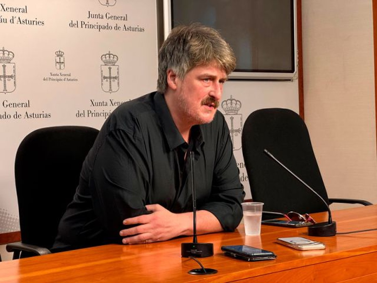Xabel Vegas destaca la futura ley LGTBI como un hito en la defensa de derechos en Asturias