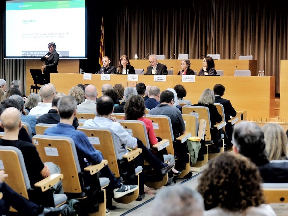 Núria Montserrat destaca el apoyo del Govern a las universidades en la inauguración del curso 2026-2027 en la UAB