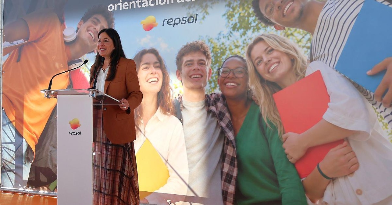 Puertollano acoge la I Feria de Orientación Académica para impulsar la educación pública y la Formación Profesional