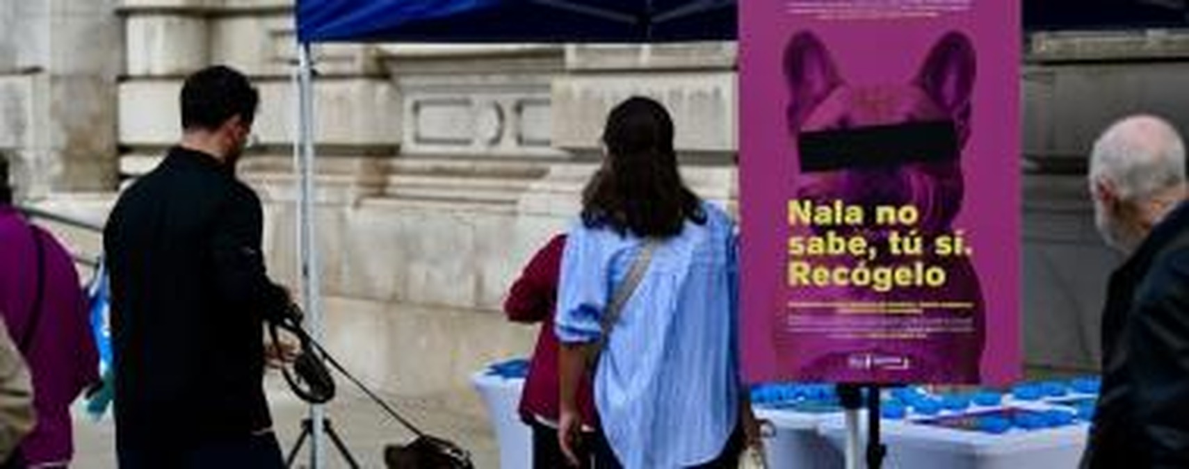Santander refuerza la concienciación sobre la recogida de heces y orines de mascotas