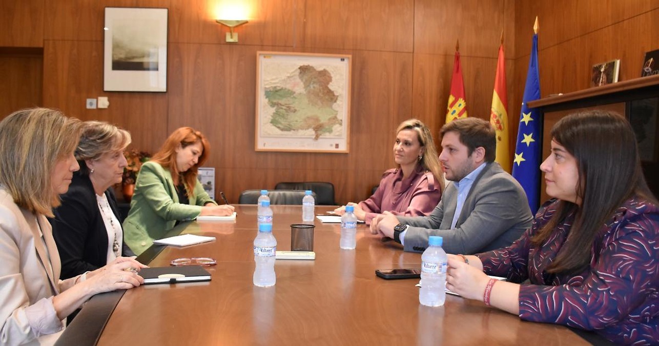 El Gobierno de Castilla-La Mancha y el COACM refuerzan su colaboración en el Día Mundial de la Arquitectura