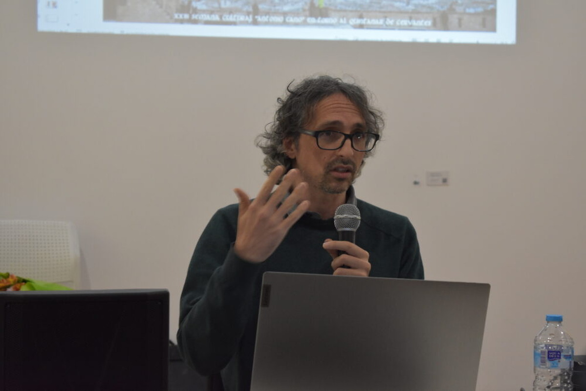 Quintanar de la Orden acoge la conferencia de Santiago González sobre la Orden de Santiago en la XXIII Semana Cultural Antonio Cano