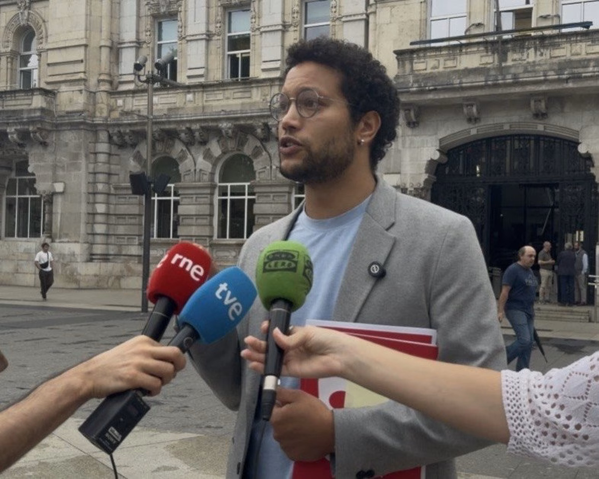 El juzgado de Santander admite el recurso de IU contra el cierre del arco del Banco Santander
