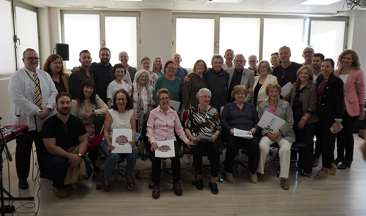 Granada lanza el 'Coro de Rock y Memoria' para personas con Alzheimer en el Hospital Virgen de las Nieves