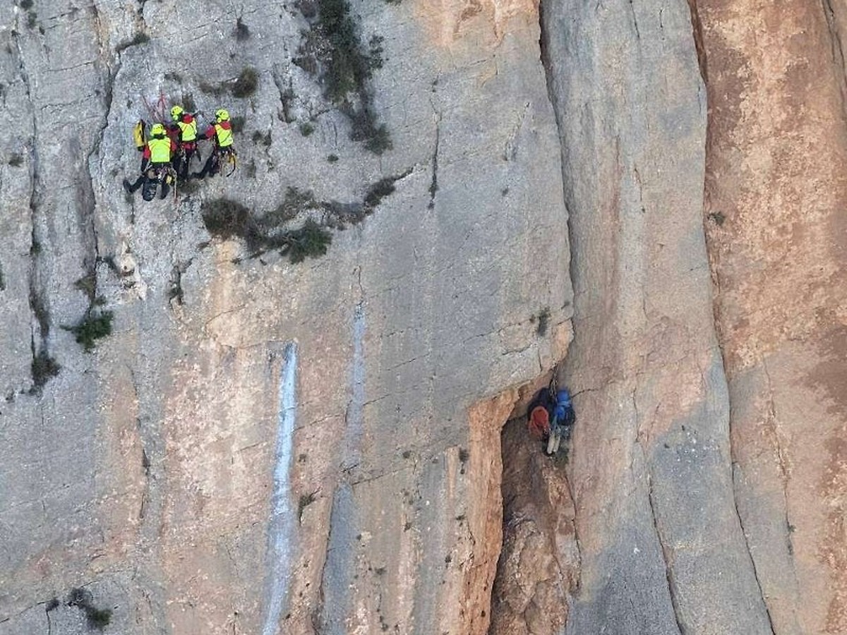 Rescate de dos escaladores en el congosto de Mont-rebei por los Bomberos de la Generalitat
