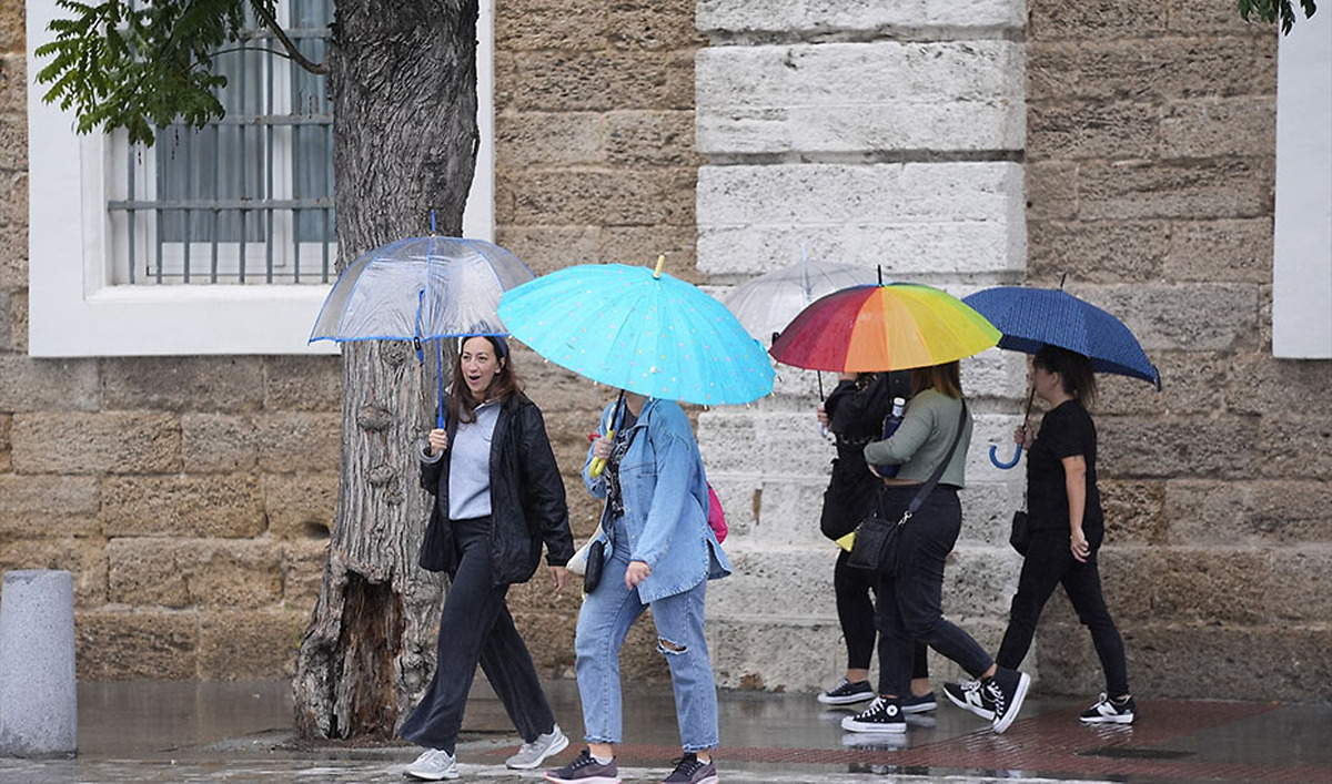 Andalucía activa la fase de emergencia del Plan de Inundaciones ante previsiones de lluvias intensas