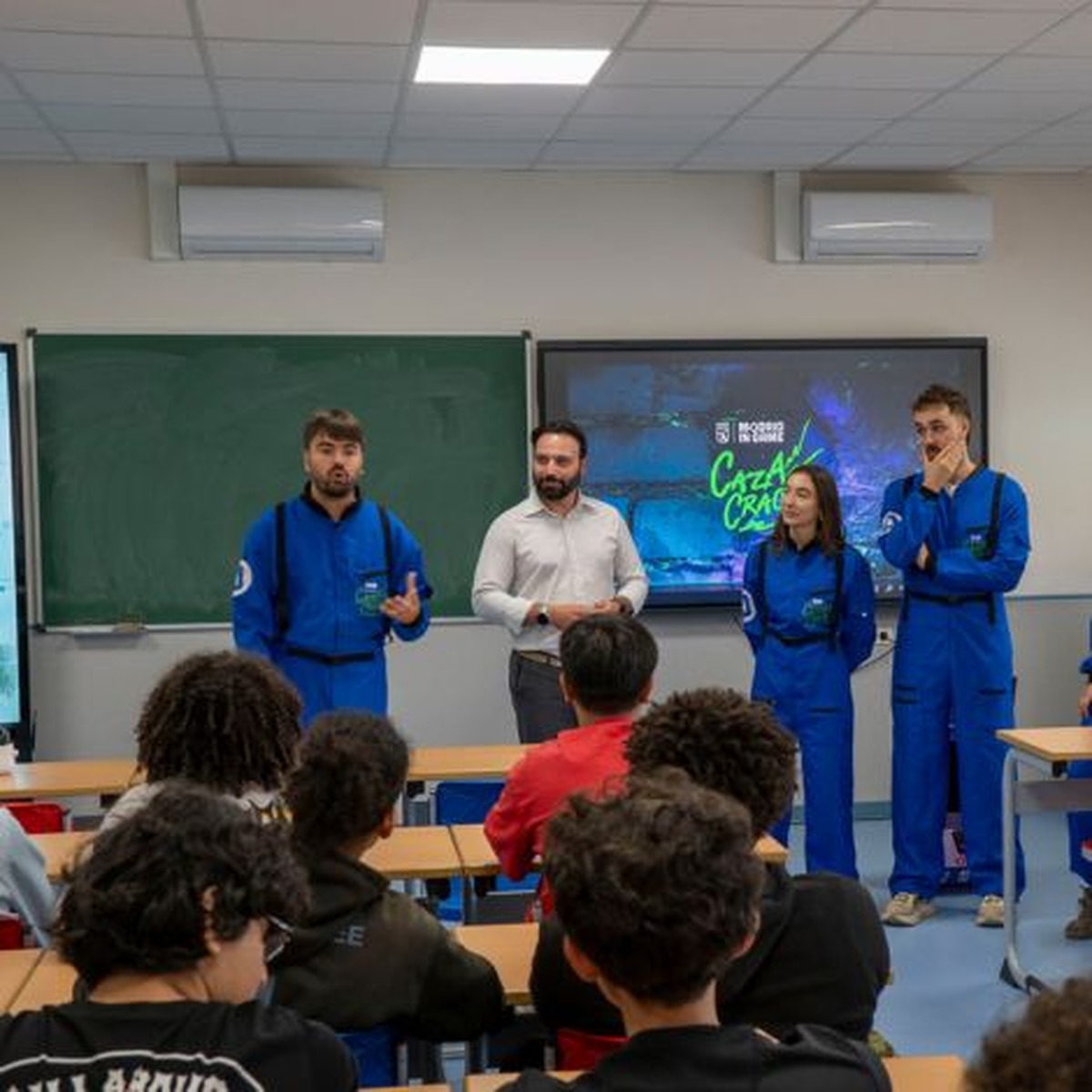 Los Cazacracks de Madrid in Game visitan colegios para promover la educación en videojuegos